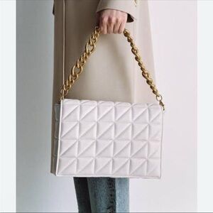 Zara white purse with adjustable chain
